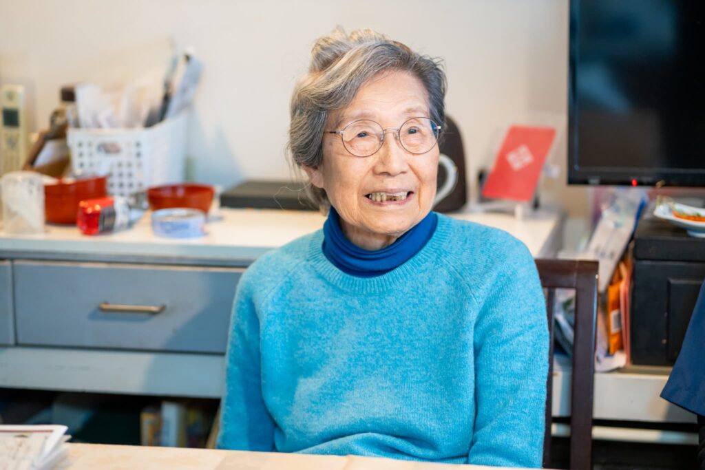 女性のお年寄り