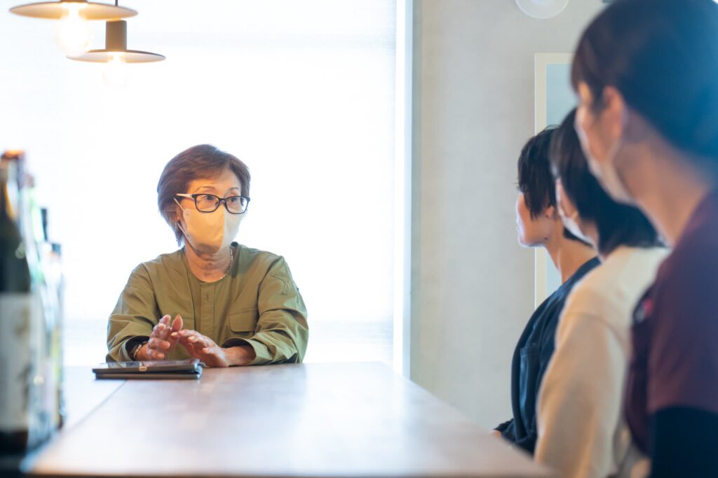 メガネをかけた女性