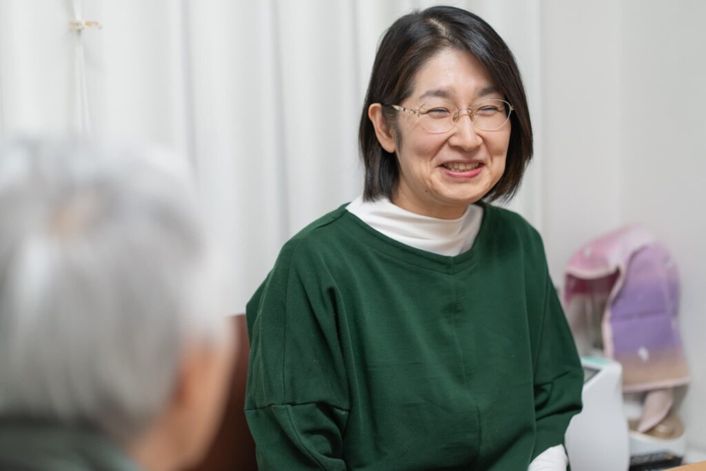 メガネをかけた女性