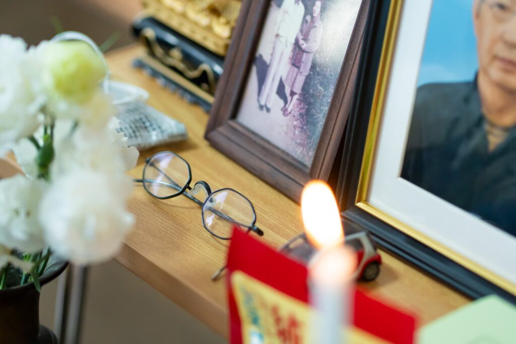 遺影と写真とメガネ